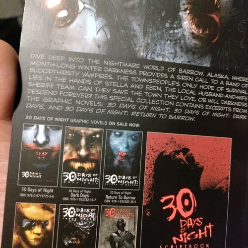 30 Days of Night double DVD like new with graphic novel and English subtitles