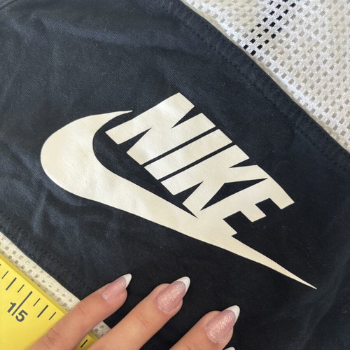 Nike white and black net gym top shirt XS like new