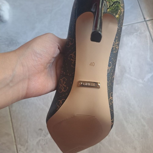 Guess Dabbey 2 Pumps Size 40 Brown New