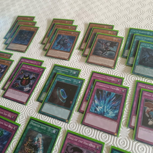 Yu-Gi-Oh Lair of Darkness complete deck -  50,00 - Vendora.cy