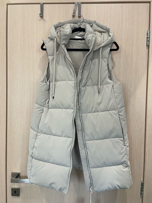 Zara puffer vest new, size M, beige