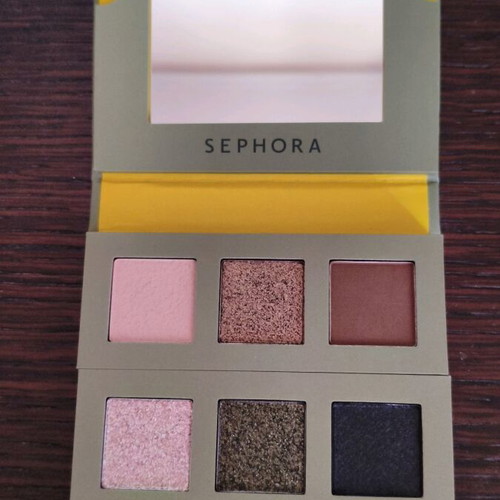 Sephora Mega Mix Palette eye shadows like new