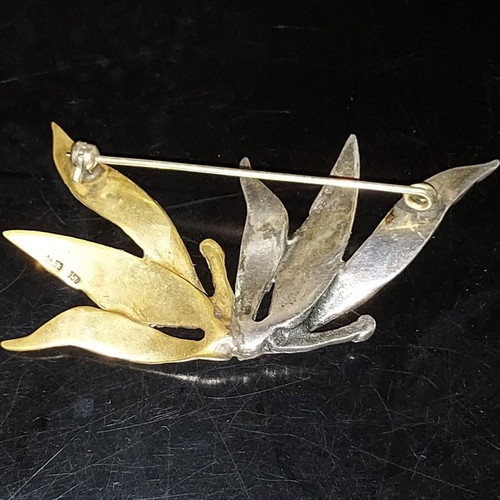 Vintage pin half silver half gold like new