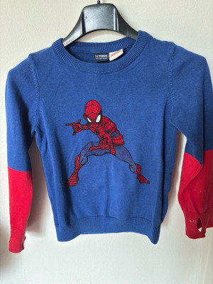 Spider-Man Sweater Lc Waikiki like new, size 4-5, blue and red