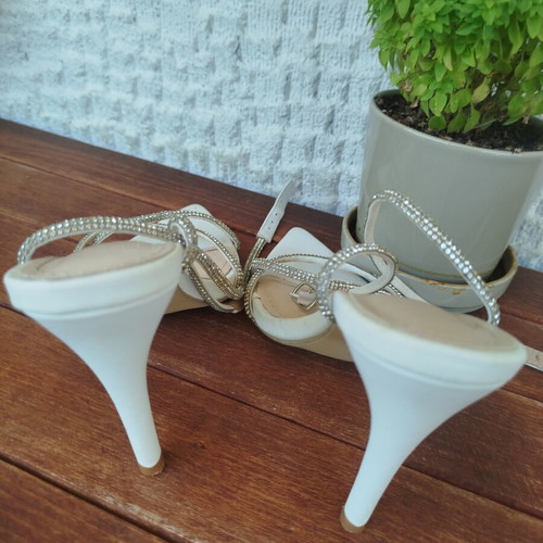 She white sandals like new, size 38, platform style