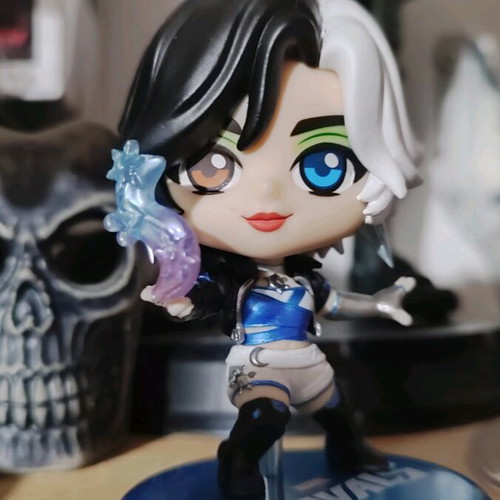 Luna Snow Marvel Rivals Cosbi Hot Toys figure like new