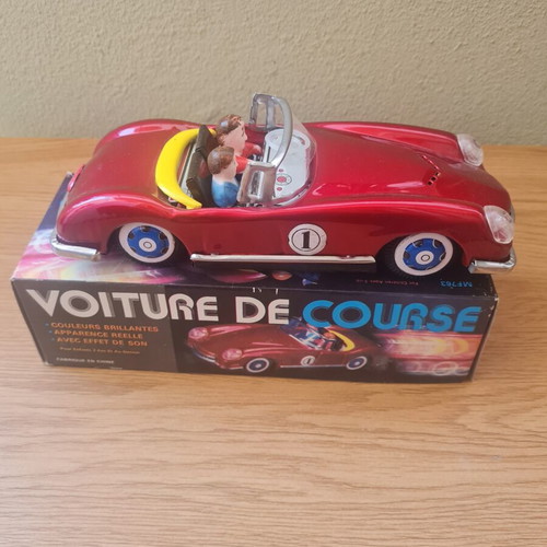 MF763 Red Racer collectible toy car with 2 drivers, like new