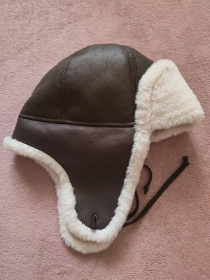 Winter pilot hat 54 cm like new, brown
