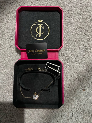 Βραχιόλι Juicy Couture καινούργιο, χρυσαφί με κουτί και καρτελάκια