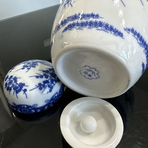 Nippon Sakura porcelain jar with double lid like new