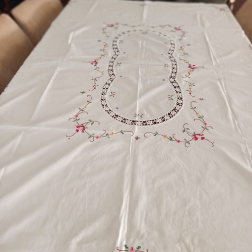 Tablecloth white cotton with cross-stitch and cutwork, like new 160x120 cm