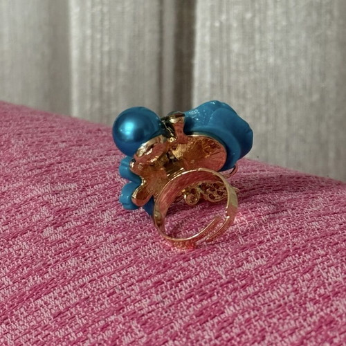 Adjustable turquoise ring like new