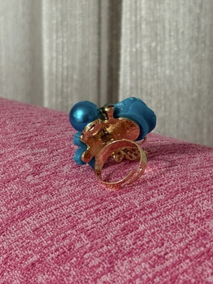 Adjustable turquoise ring like new