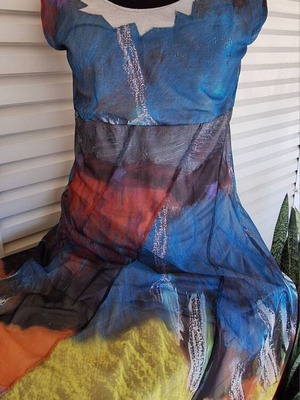 Dress Aventures des Toiles with artistic abstract print like new, XL