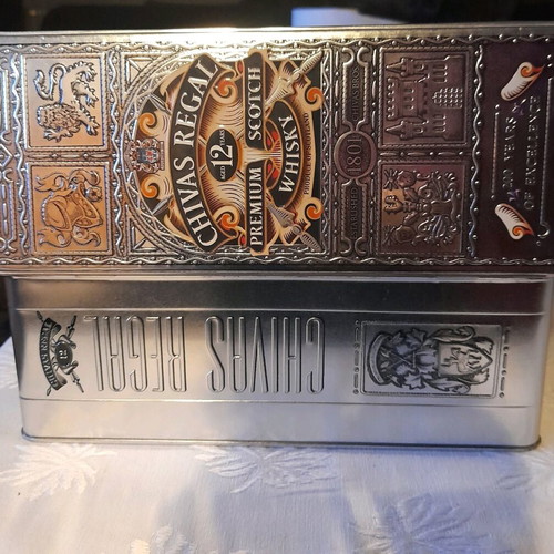 Chivas metal case like new for whisky