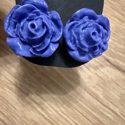 Purple rose earrings handmade, new