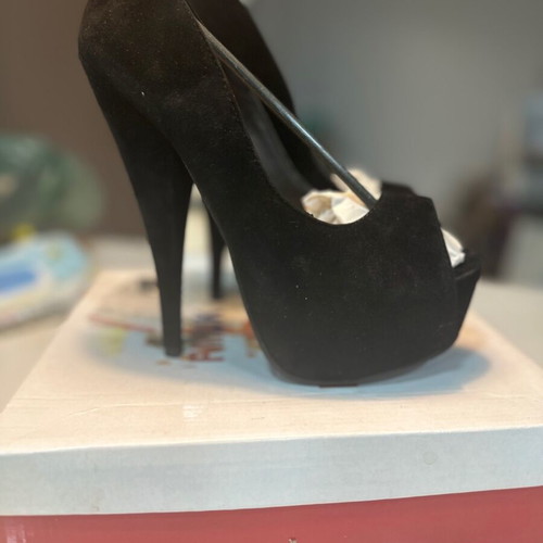 Follow Me Black Peep Toe Heels Size 38 New