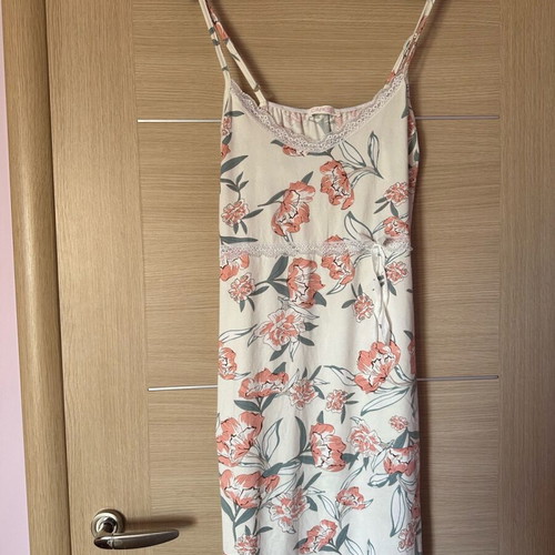 Women's floral robe and nightgown set like new, size L