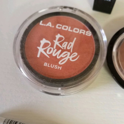 Cosmetics set like new with blush, eye pencils and mat lipstick