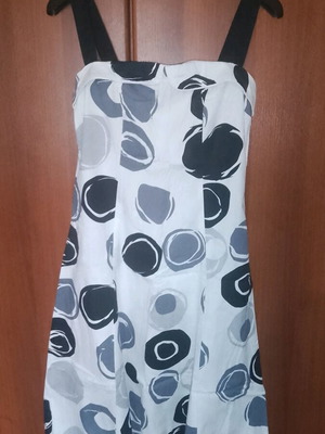 Cool dress like new, black and white, size S-M