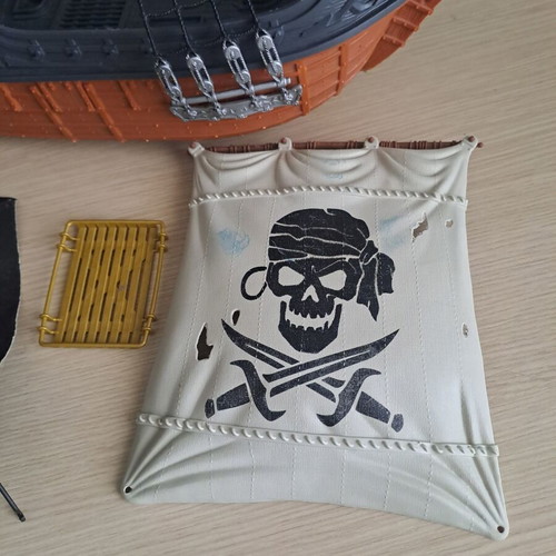 Chap Mei pirate ship used with missing parts