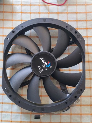 Computer cooling fan new with 3 connectors