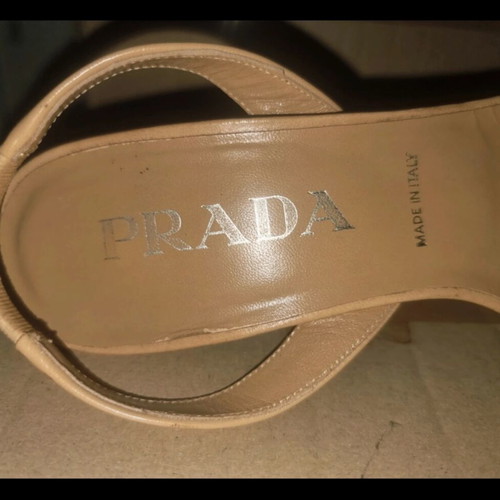 Prada women's leather pumps used, size 38