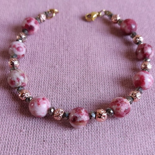 Bracelet with pink agate and steel clasp like new
