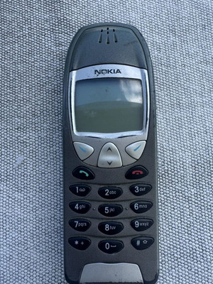 Nokia 6210 μεταχειρισμένο, με μπαταρία χωρίς φορτιστή, πιθανόν λειτουργικό