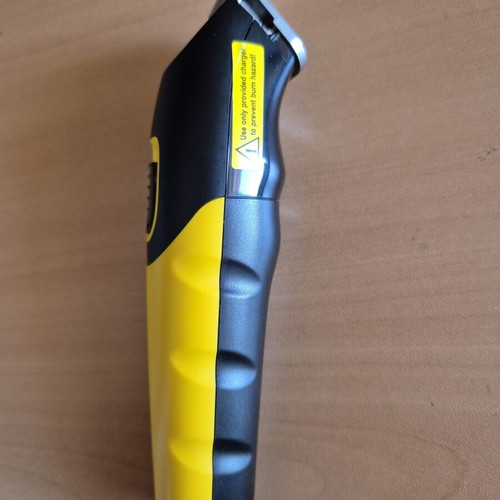 Wahl Extreme Grip shaver like new with 2-year warranty