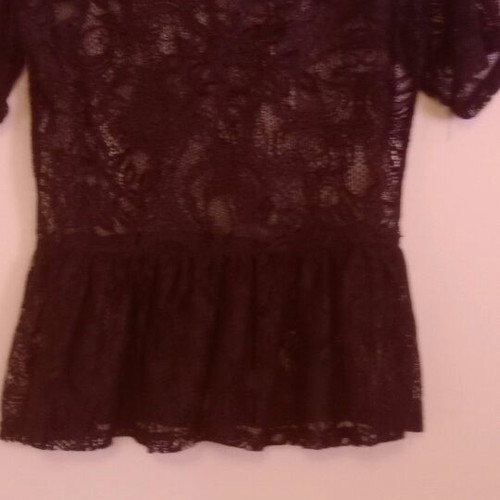 Dendeloto t-shirt size medium like new, black
