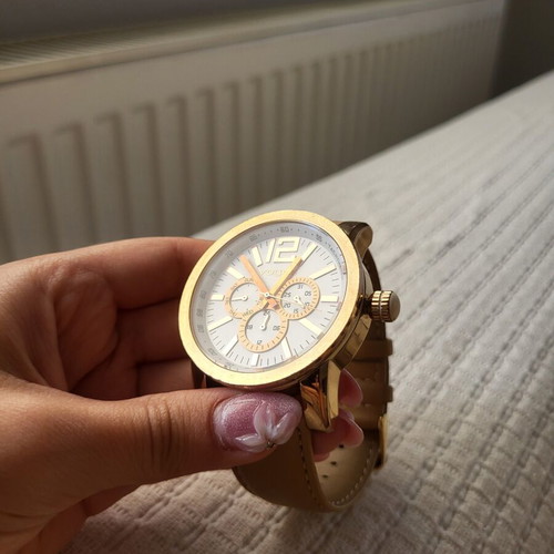 Vogue Chronograph wristwatch model 162001.3, beige and white