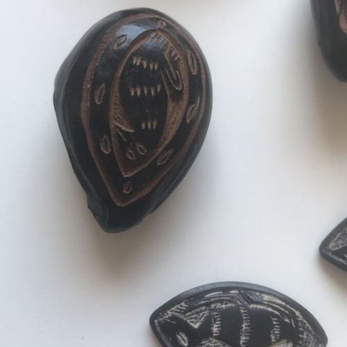 African art hand-carved nuts like new from Cameroon