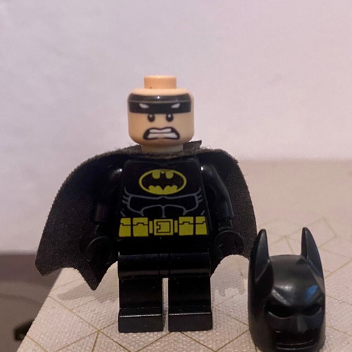 Lego Movie Batman minifigure 2014 very good condition, rare