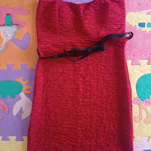 Paranoia medium red dress like new with belt