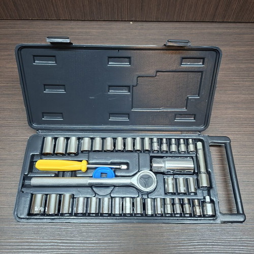Socket Set 40 Pieces New, 1/4" & 3/8" Ratchet Tools