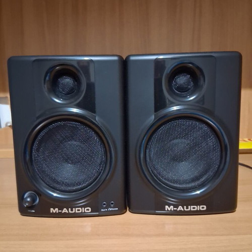 M Audio MV40 speakers like new