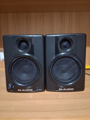 M Audio MV40 speakers like new