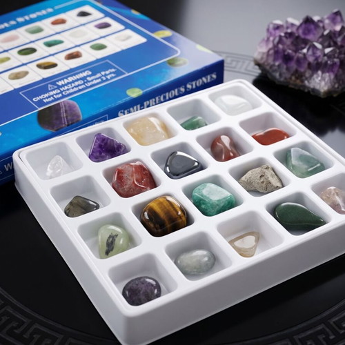Set of 20 semiprecious stones collection like new