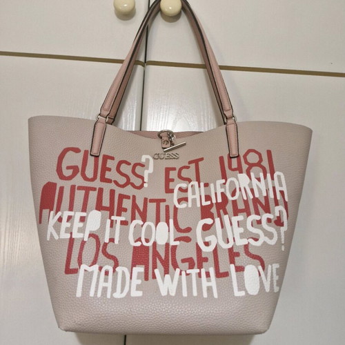 Guess shoulder bag used pink reversible