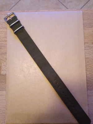 Watch strap khaki single-piece 22mm nylon like new