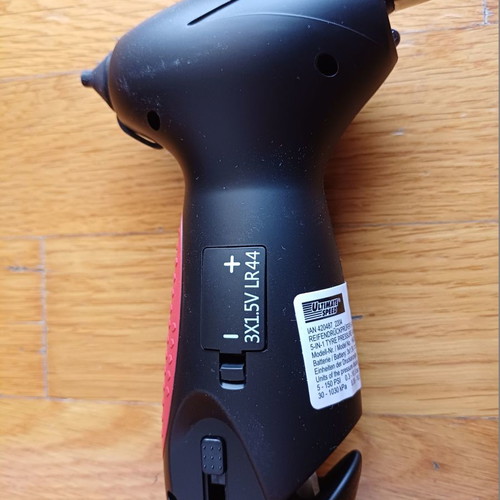 Electronic 5 in 1 tyre pressure gauge like new