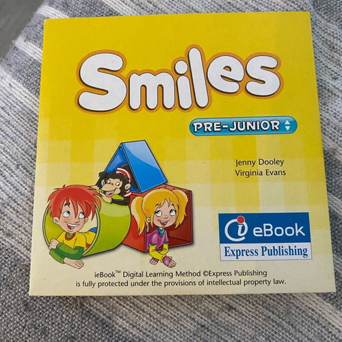 IeBook CD-DVD Smiles Pre-Junior like new, digital learning method