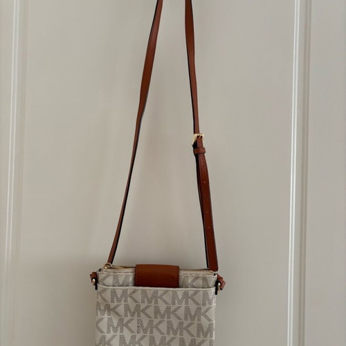 Michael Kors Fulton crossbody bag like new, beige