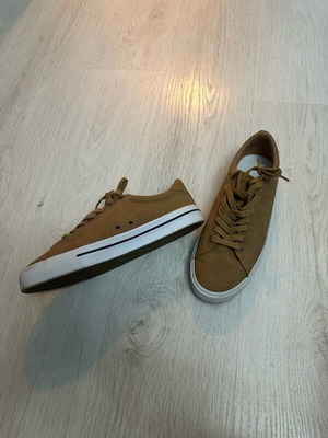 Pull & Bear sneakers size 41 brown new unworn
