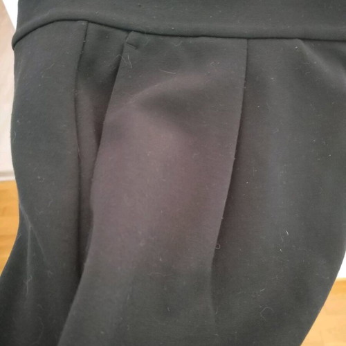 Uniqlo black pants size S like new, elastic fabric