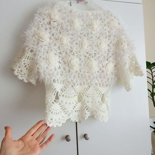 Knitted cardigan with roses new, size S-M, white