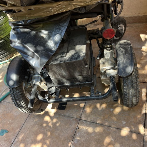 Electric wheelchair used with all accessories