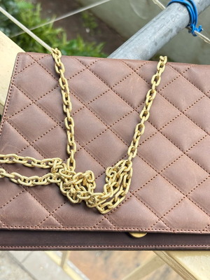 Women's shoulder bag used with chain brown medium size