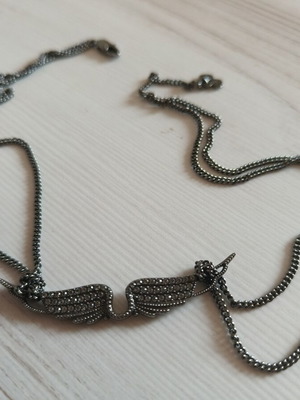 Zadig & Voltaire necklace with double chain and wing pendant, anthracite